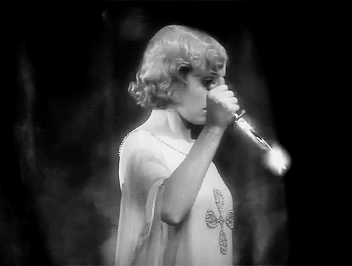 Madge Bellamy in White Zombie, 1932. Dir.: Victor Halperin.