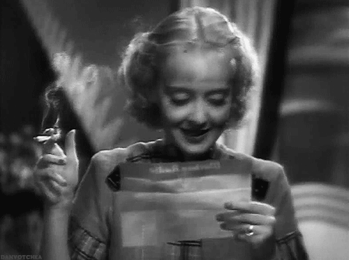 wehadfacesthen:

danvotchka:
Bette Davis in Fog Over Frisco  (William Dieterle, 1934)
