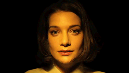 we-smoke-the-blunts:blazepress:How light can change your appearance.this still blows my fuckin mind