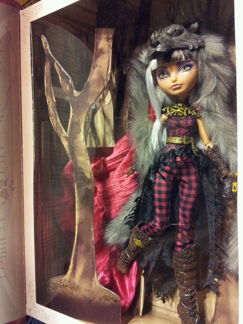 momdusa:

Cerise in case and in person. The box was beautiful… she’s a pretty doll, didn’t need her though