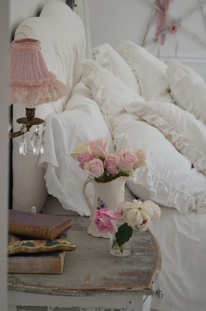 white bedding on Tumblr