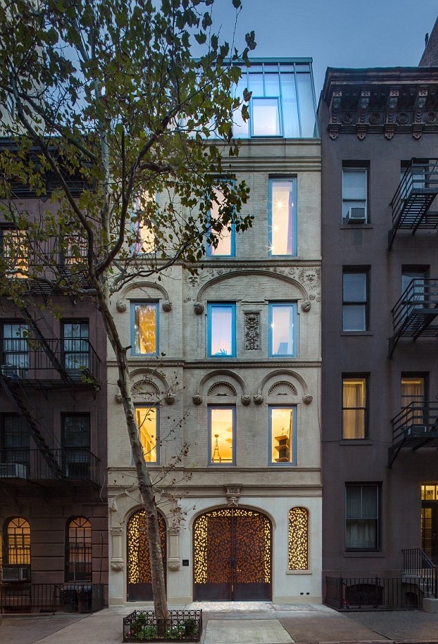 newyork: the waterfall house on the Upper East Side