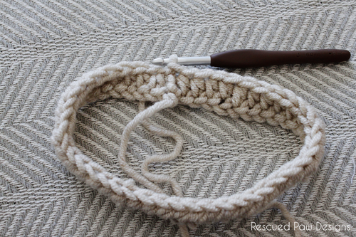 Crochet Chained Ear Warmer Pattern :: Easy Crochet