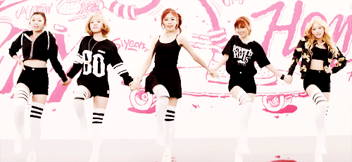 Guess kpop mv that starts with 'W' letter (GIF version) Quiz - By DiaHero