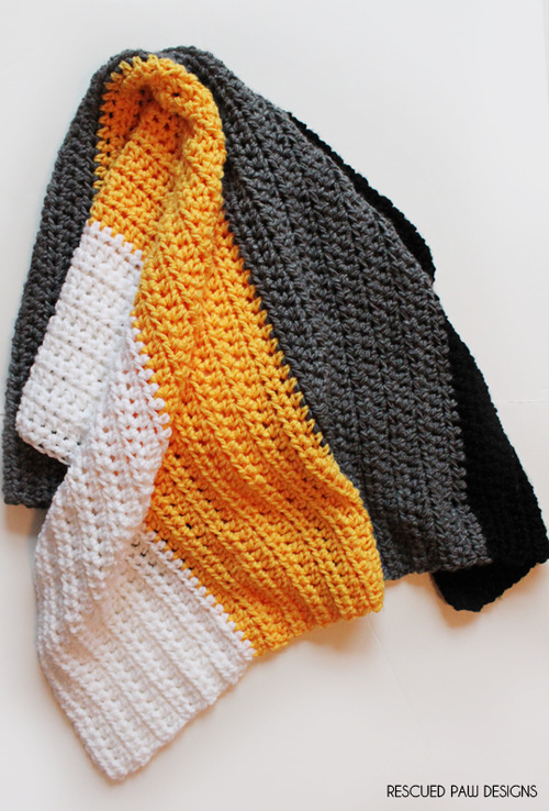 Steelers Crochet Throw Blanket {FREE PATTERN} :: Easy Crochet