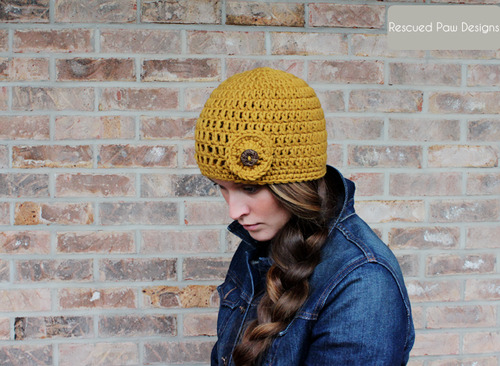 Crochet Hat Pattern - Circle Button Beanie - Crochet Circle Button Hat Pattern :: Easy Crochet