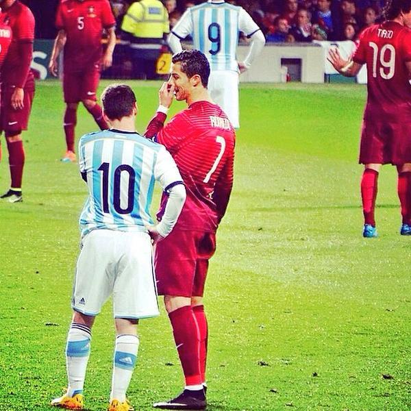 Lo mejor de los amigos? Cristiano Ronaldo y Leo Messi Tumblr_nf9wdpIG381rluu8lo1_1280