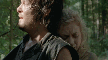 Beth walking dead daryl Daryl and