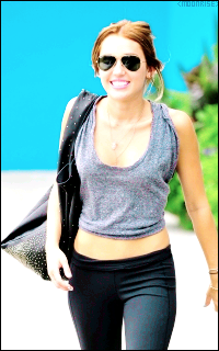 Miley Cyrus Tumblr_n9u63gugTV1sqaaz9o7_250