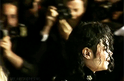 GIF su Michael Jackson. - Pagina 10 Tumblr_niyqe7lJrX1r37ly3o5_250