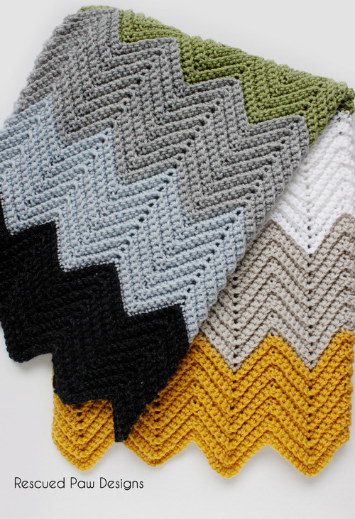 Chevron Crochet Blanket to make today! Free Pattern fdrom Easy Crochet - Learn how to crochet this simple chevron stitch! 