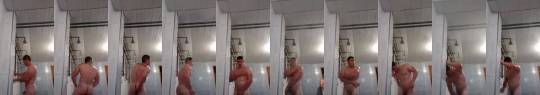 XXX machomorbo:  Espiando en las duchas. / spying photo