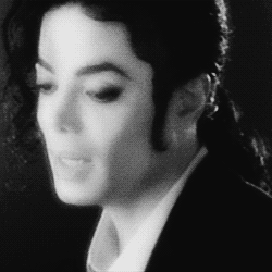 GIF su Michael Jackson. - Pagina 11 Tumblr_lve3smevdd1qh7ov5o1_250