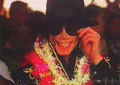 GIF su Michael Jackson. - Pagina 10 Tumblr_matty1HlLK1r37ly3o2_250