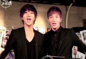 Image result for leeteuk and yesung gif